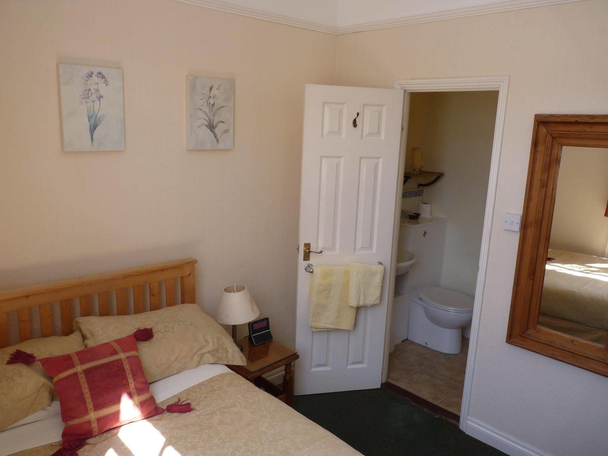 Bed and Breakfast Newport Quay Esterno foto